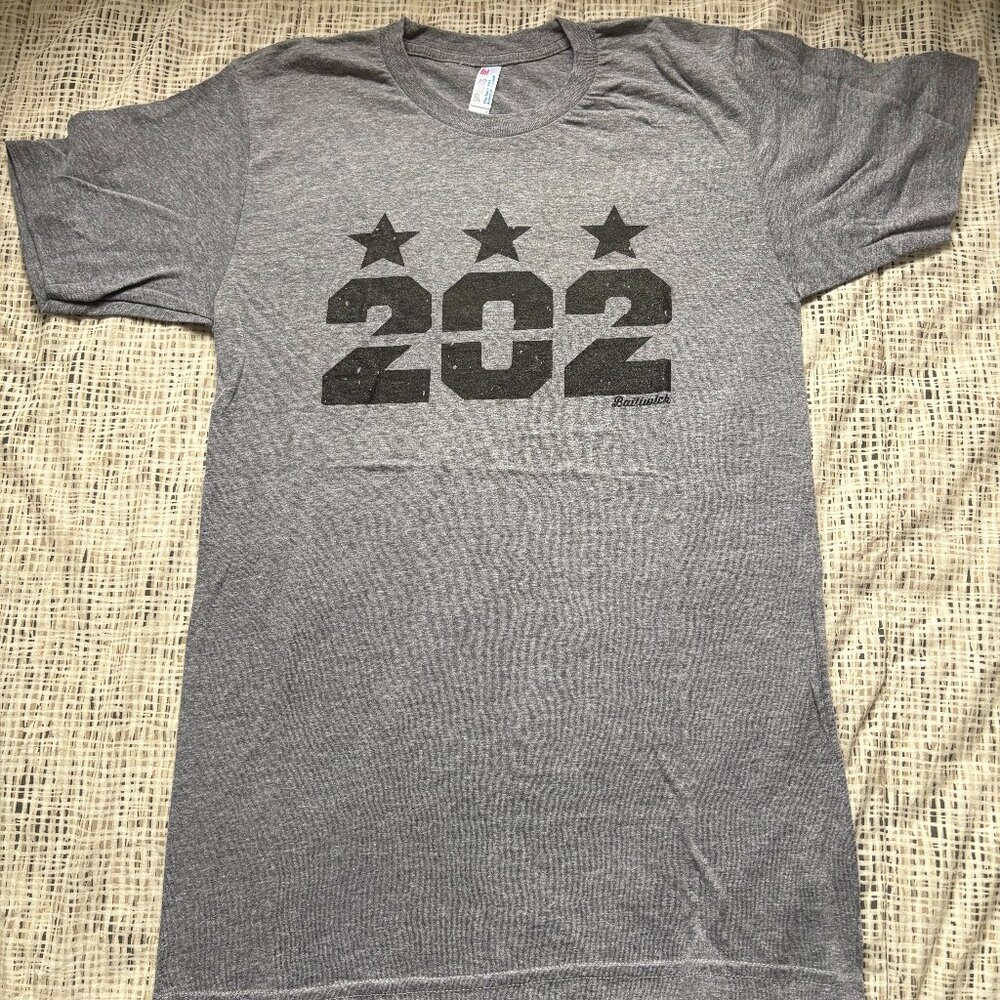 Bailiwick 202 (Washington, D.C.) Stars T-shirt Men's Size: Small